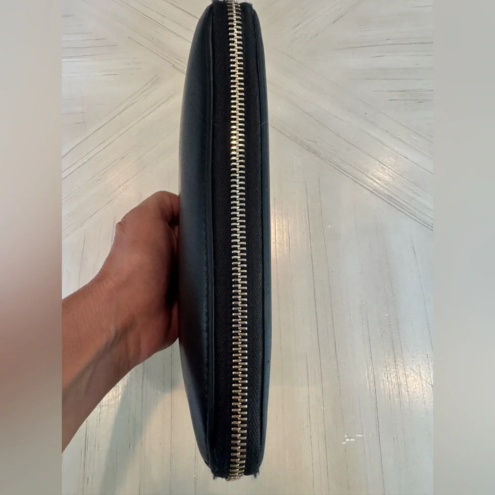 🛍️HP🛍️AUTHENTIC GUCCI👜 Soho Pebbled Leather Zip Around Long Wallet (Black) - Picture 8 of 15